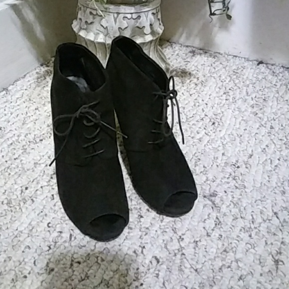J. Crew Shoes - Like New J.Crew Peep Toe Bootie